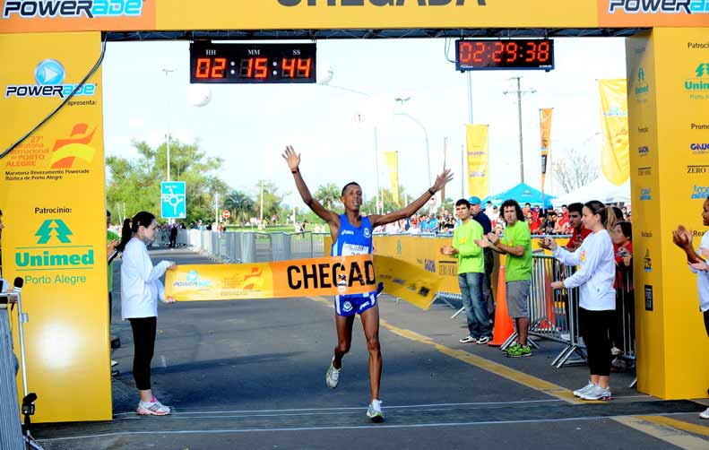 Solonei Rocha da Silva venceu em 2010 com o tempo de 2 horas 15 minutos e 45 segundos  / Foto: Divulgação